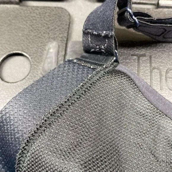 NIKE DRY FIT BLACK HIGH IMPACT BRA SIZE 34D- NICE! - Picture 7 of 7